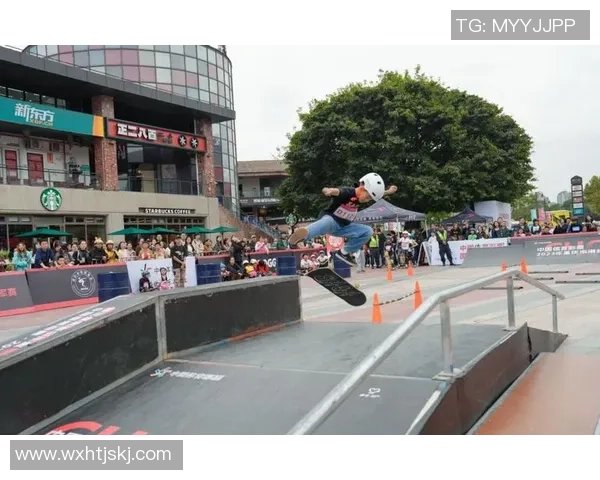 重庆滑板队创下耐力新纪录引领全国滑板运动新风潮